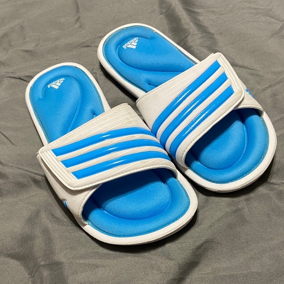 Adidas Slides (8) - Picture 1 of 6
